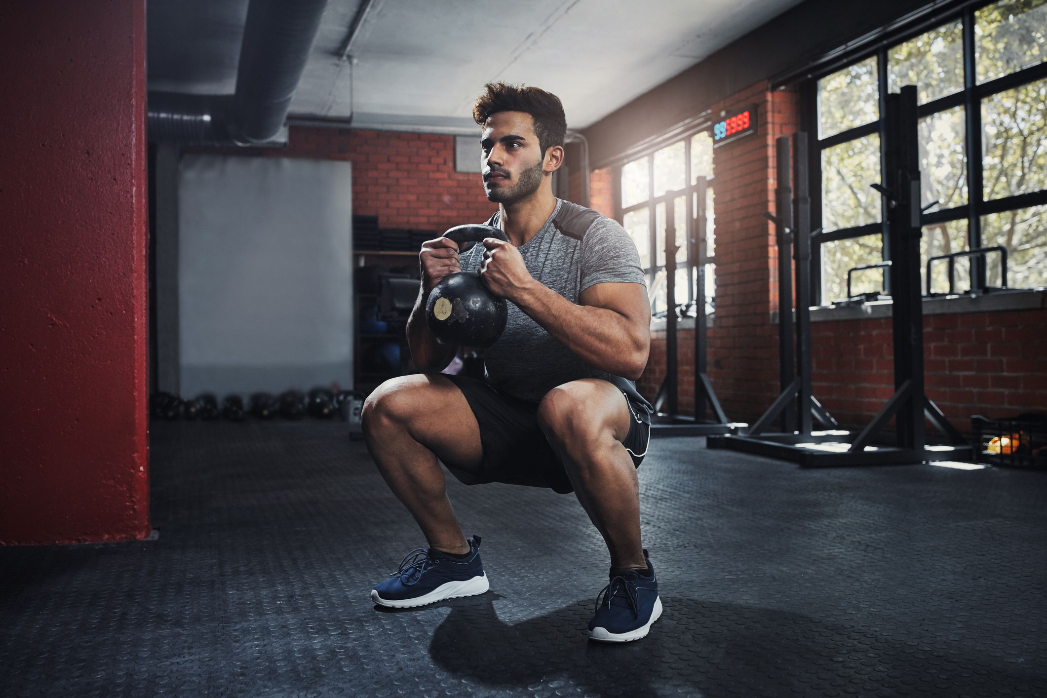 Picture of man doing leg workout
